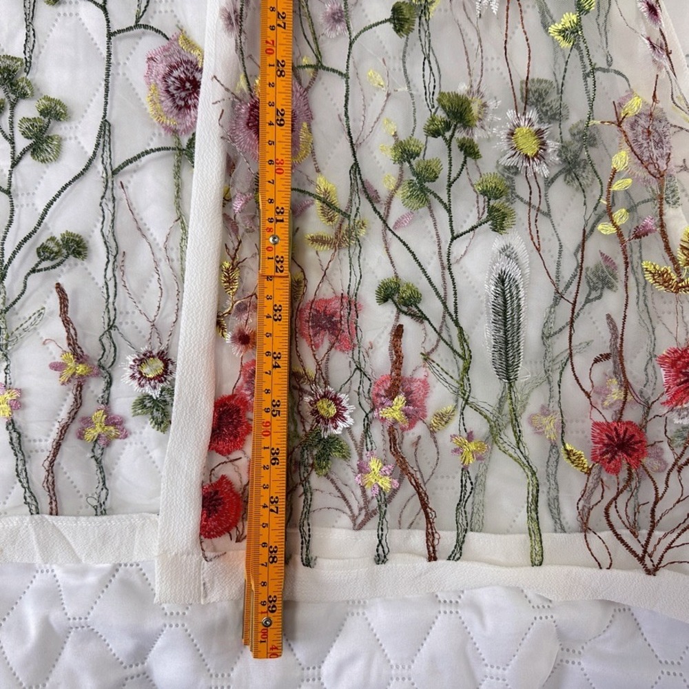 Delicate Floral Embroidered Kimono - White - Picture 3 of 5